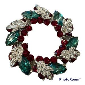 Christmas Wreath Pin